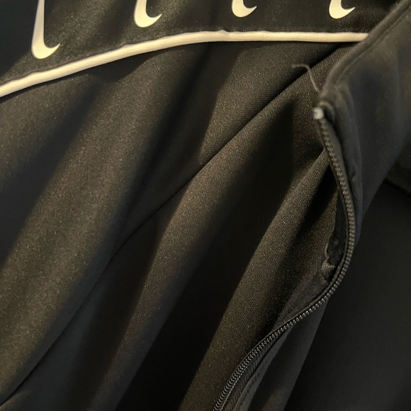 Black Nike jacket - Picture 7 of 7